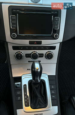 Универсал Volkswagen Passat Alltrack 2014 в 