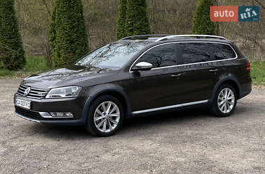Універсал Volkswagen Passat Alltrack 2012 в 
