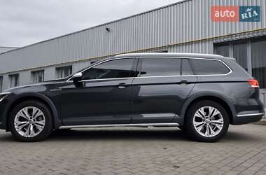 Универсал Volkswagen Passat Alltrack 2018 в 