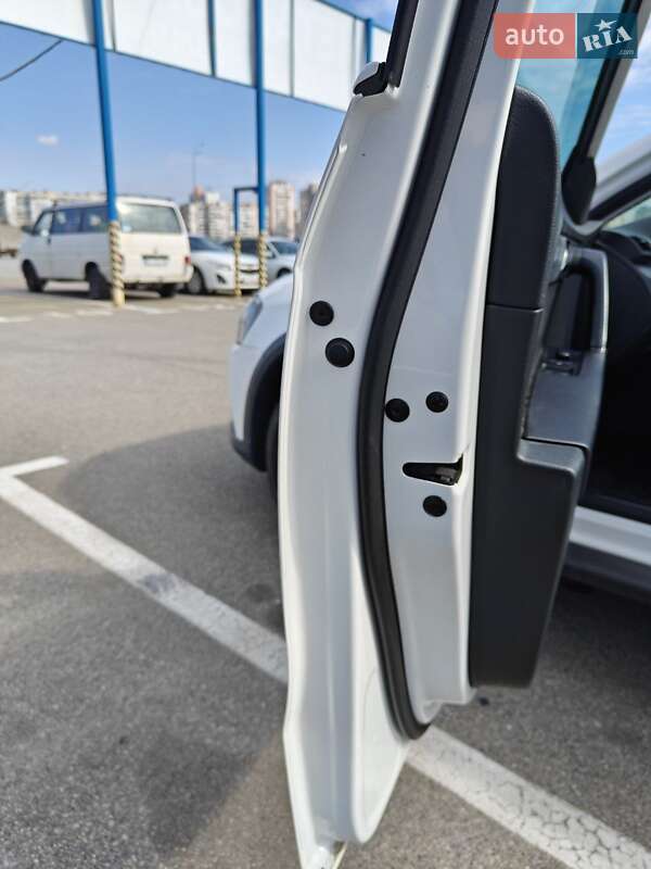 Универсал Volkswagen Passat Alltrack 2013 в Киеве