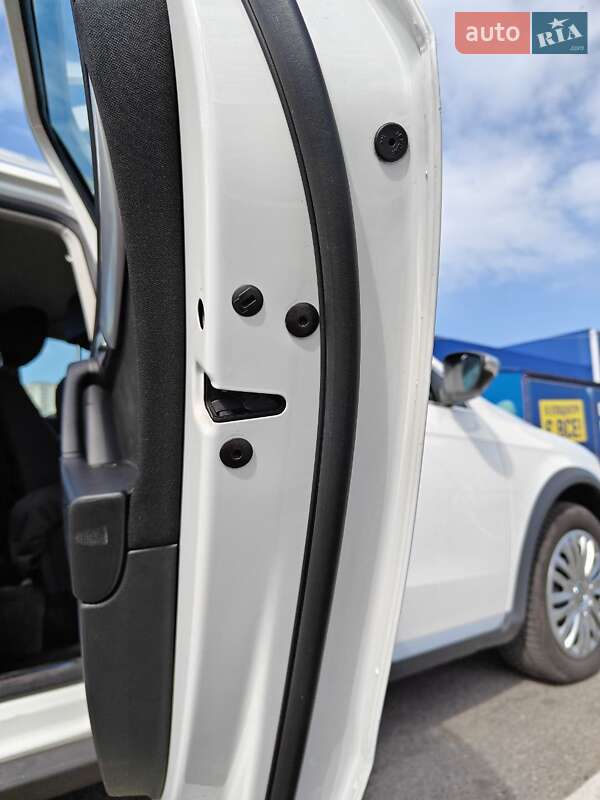 Универсал Volkswagen Passat Alltrack 2013 в Киеве