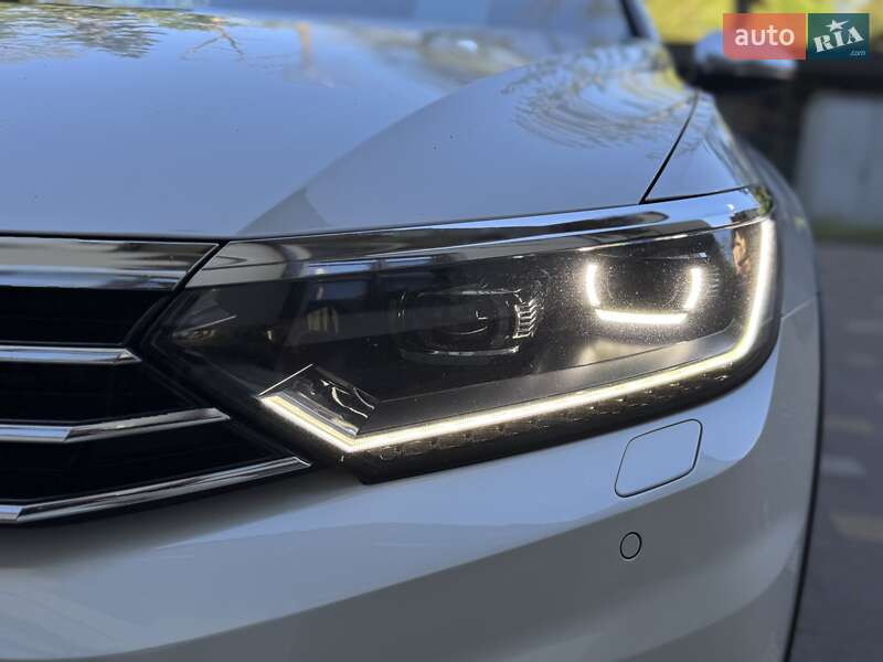 Универсал Volkswagen Passat Alltrack 2018 в Дрогобыче