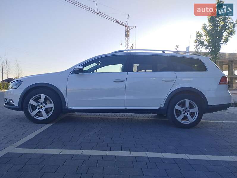 Универсал Volkswagen Passat Alltrack 2014 в Пустомытах