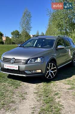 Універсал Volkswagen Passat Alltrack 2014 в Сумах