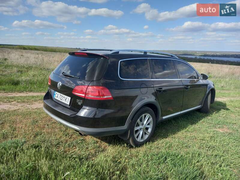 Универсал Volkswagen Passat Alltrack 2012 в Днепре