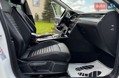 Універсал Volkswagen Passat Alltrack 2019 в 