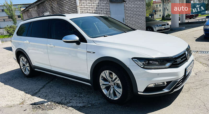 Универсал Volkswagen Passat Alltrack 2017 в Запорожье