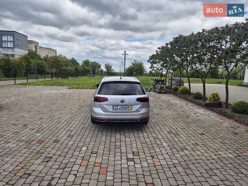 Универсал Volkswagen Passat Alltrack 2019 в Нововолынске