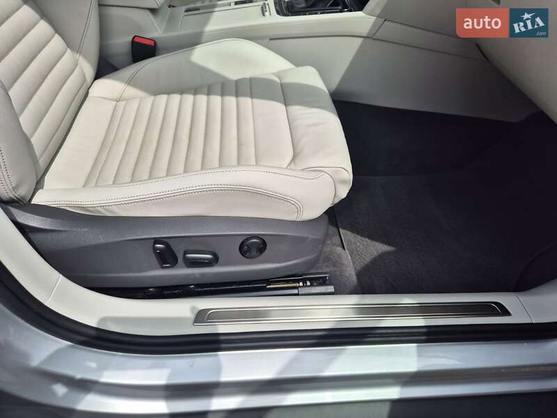 Универсал Volkswagen Passat Alltrack 2019 в Нововолынске