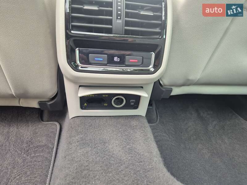 Универсал Volkswagen Passat Alltrack 2019 в Нововолынске