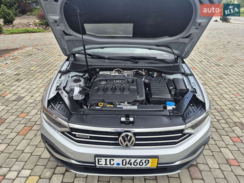 Универсал Volkswagen Passat Alltrack 2019 в Нововолынске