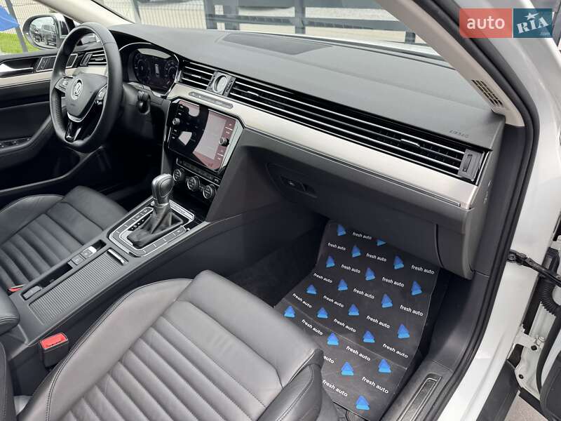 Універсал Volkswagen Passat Alltrack 2019 в Рівному
