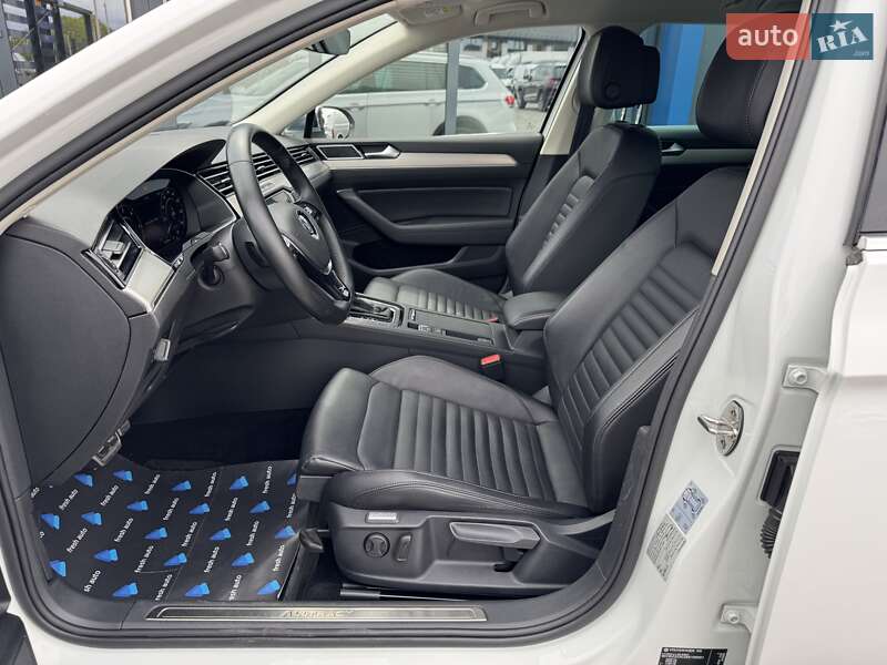 Універсал Volkswagen Passat Alltrack 2019 в Рівному