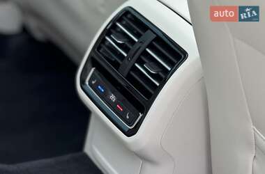 Универсал Volkswagen Passat Alltrack 2018 в 