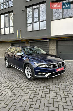 Універсал Volkswagen Passat Alltrack 2018 в 