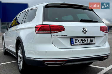 Универсал Volkswagen Passat Alltrack 2017 в 