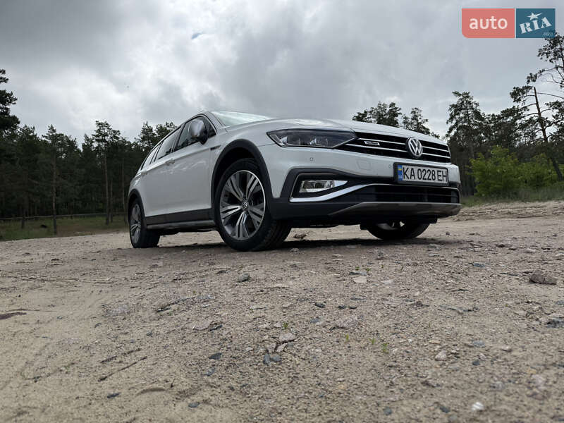 Универсал Volkswagen Passat Alltrack 2019 в Киеве