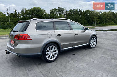 Універсал Volkswagen Passat Alltrack 2012 в 