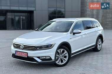 Універсал Volkswagen Passat Alltrack 2015 в Чернівцях