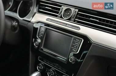 Універсал Volkswagen Passat Alltrack 2015 в 