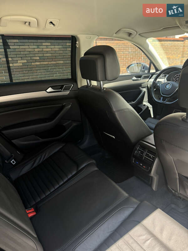 Универсал Volkswagen Passat Alltrack 2018 в Ивано-Франковске