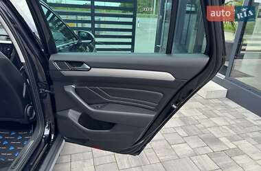 Универсал Volkswagen Passat Alltrack 2021 в 