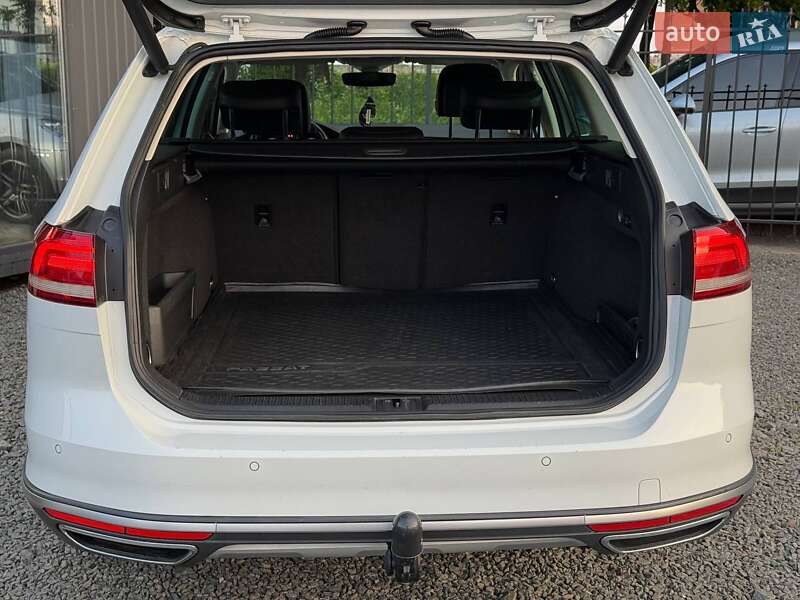 Универсал Volkswagen Passat Alltrack 2017 в Хмельницком