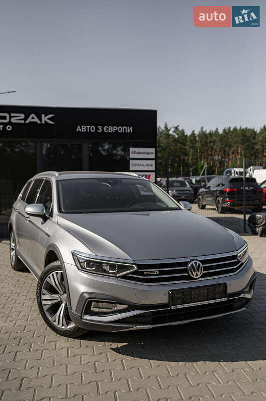 Универсал Volkswagen Passat Alltrack 2020 в Львове