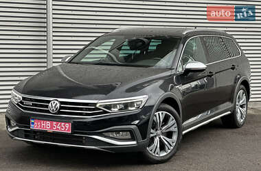 Универсал Volkswagen Passat Alltrack 2020 в Ровно