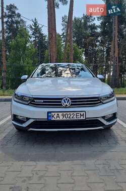 Универсал Volkswagen Passat Alltrack 2017 в Киеве