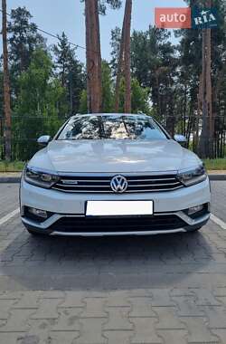 Универсал Volkswagen Passat Alltrack 2017 в 