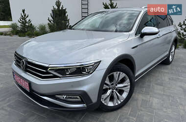 Универсал Volkswagen Passat Alltrack 2020 в Луцке