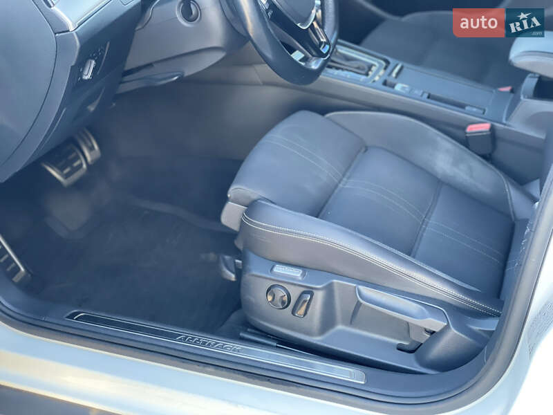 Универсал Volkswagen Passat Alltrack 2015 в Киеве