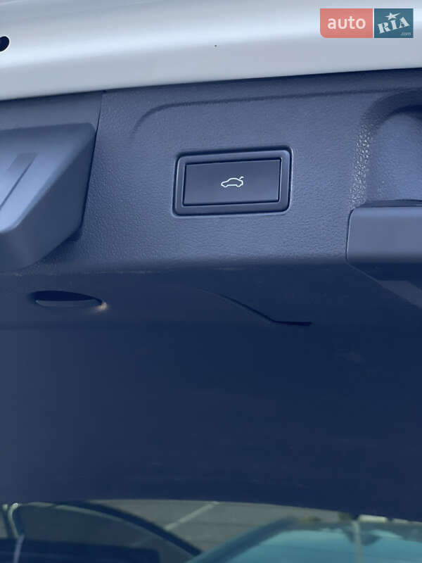 Универсал Volkswagen Passat Alltrack 2015 в Киеве