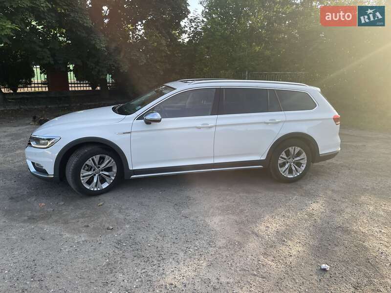 Универсал Volkswagen Passat Alltrack 2017 в Бродах