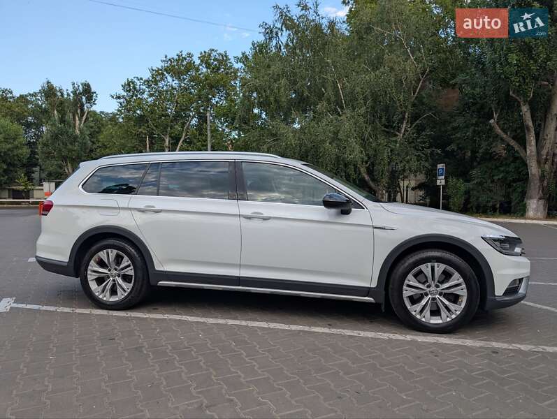 Универсал Volkswagen Passat Alltrack 2019 в Одессе