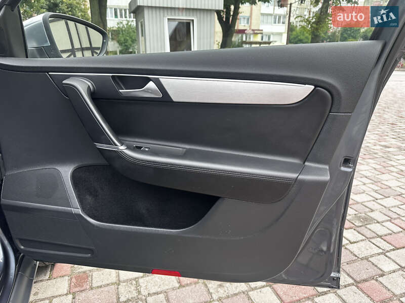 Универсал Volkswagen Passat Alltrack 2014 в Ровно