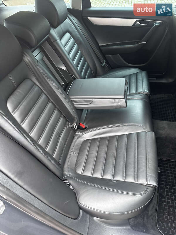 Универсал Volkswagen Passat Alltrack 2014 в Ровно