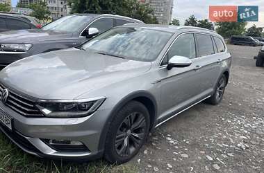 Универсал Volkswagen Passat Alltrack 2016 в Киеве