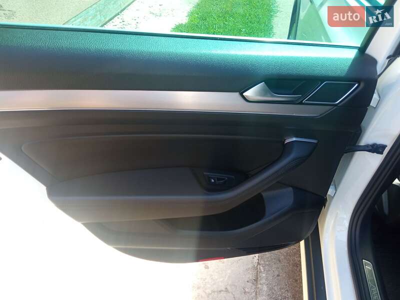 Універсал Volkswagen Passat Alltrack 2018 в Тячеві