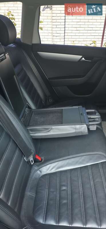 Універсал Volkswagen Passat Alltrack 2014 в Києві фото 15 Універсал Volkswagen Passat Alltrack 2014 в Києві
