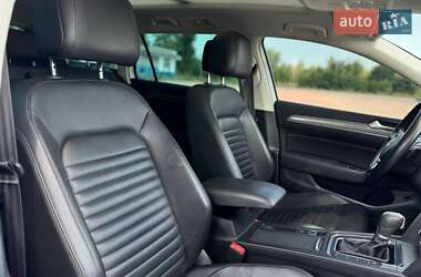 Универсал Volkswagen Passat Alltrack 2018 в 