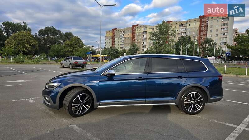 Универсал Volkswagen Passat Alltrack 2019 в Киеве