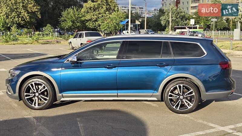 Универсал Volkswagen Passat Alltrack 2019 в Киеве