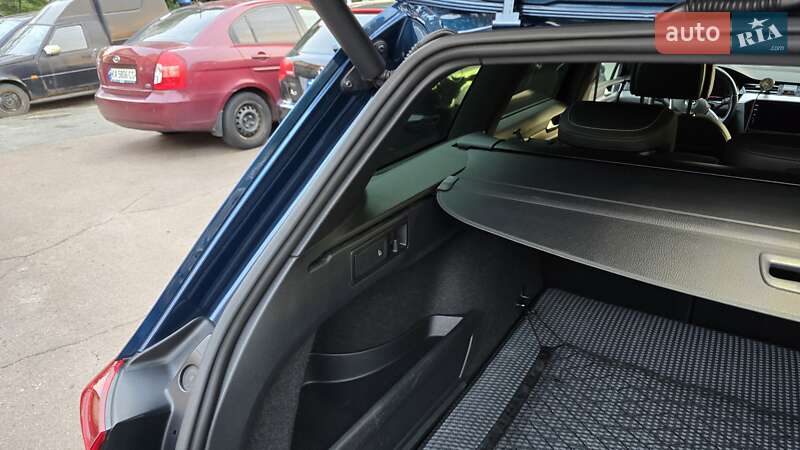 Универсал Volkswagen Passat Alltrack 2019 в Киеве