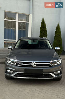 Универсал Volkswagen Passat Alltrack 2017 в 
