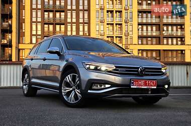 Универсал Volkswagen Passat Alltrack 2021 в 