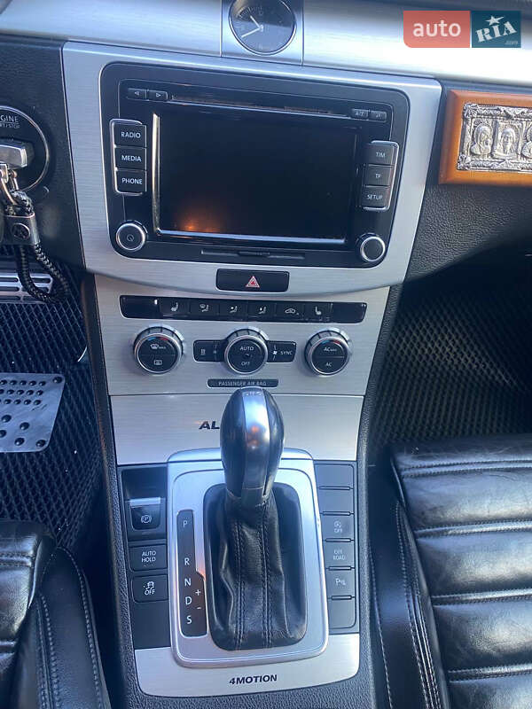 Универсал Volkswagen Passat Alltrack 2012 в Любомле