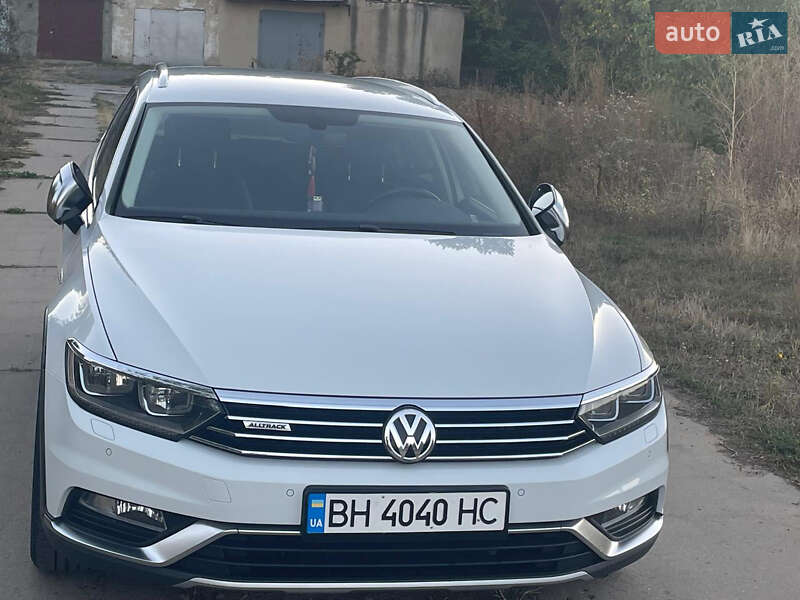 Универсал Volkswagen Passat Alltrack 2016 в Подольске
