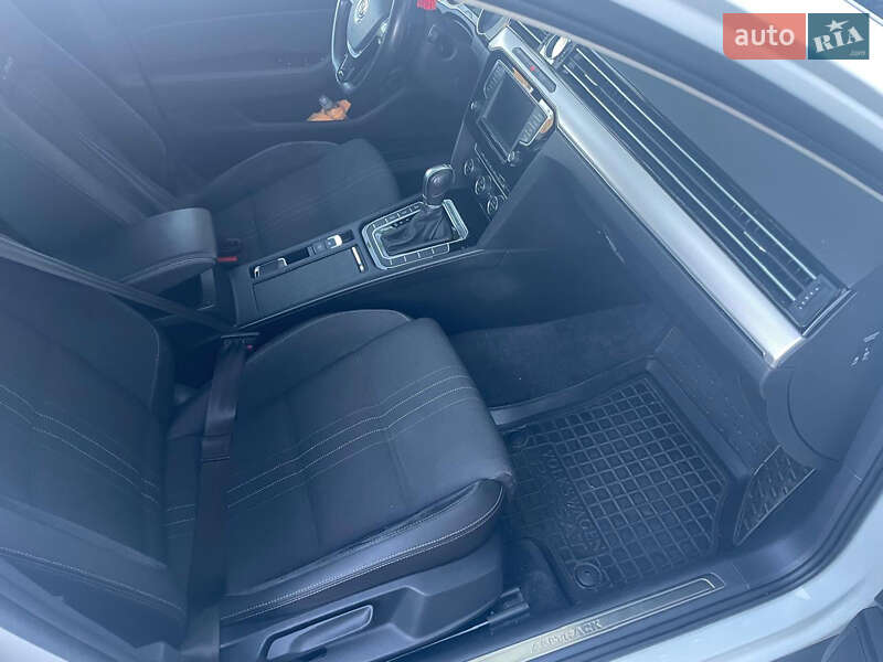 Универсал Volkswagen Passat Alltrack 2016 в Подольске